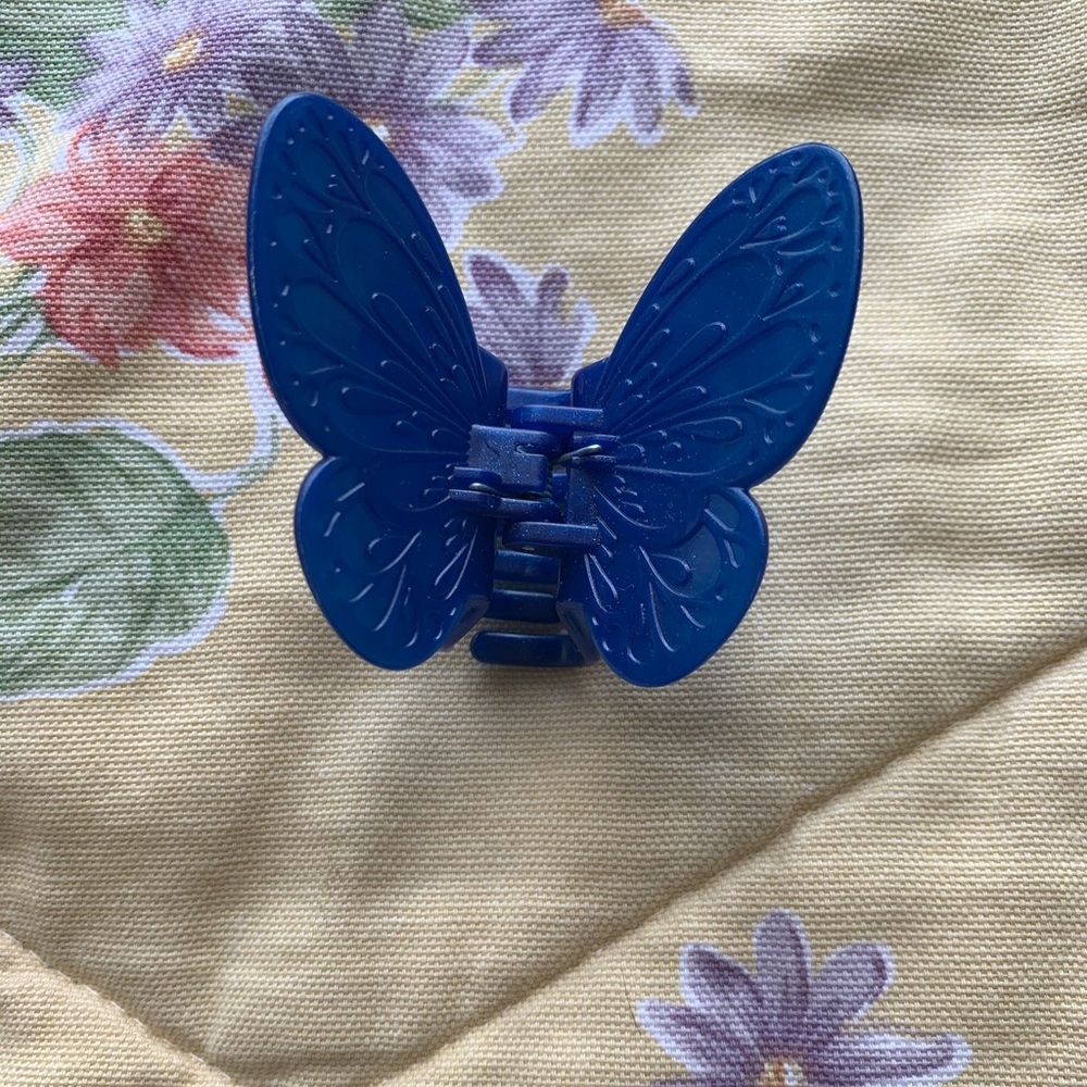 Vintage hair clip